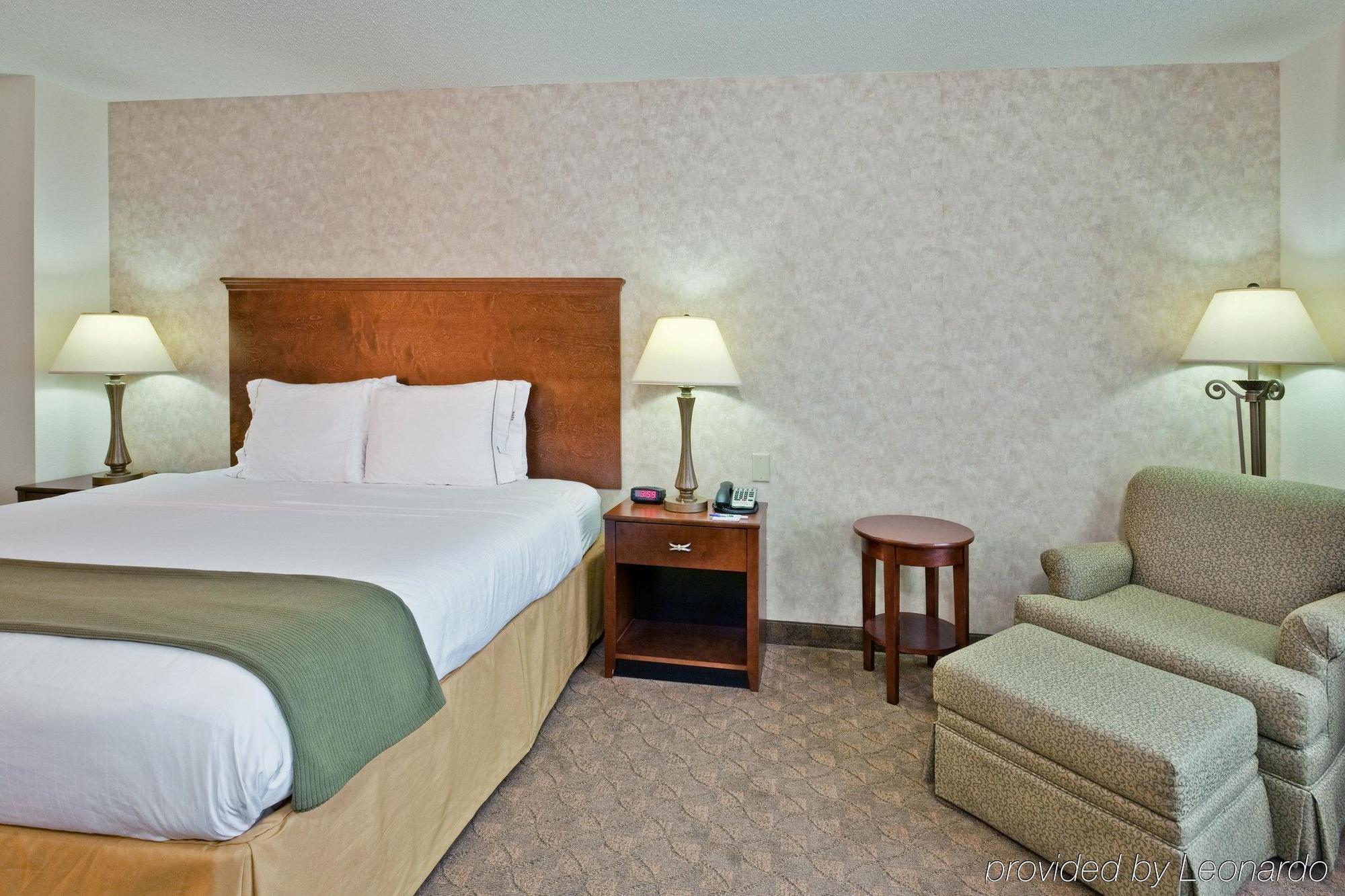 Holiday Inn Express & Suites Sparta Quarto foto